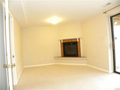 13337 Hiddendale Ln, Ballwin, MO 63021 photo 5
