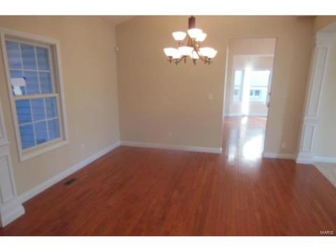 604 Sterling Terrace Dr, Saint Charles, MO 63301 photo 5