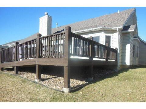 604 Sterling Terrace Dr, Saint Charles, MO 63301 photo 2