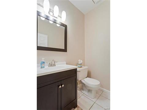 422 Arbor Glen Dr, Ballwin, MO 63021 photo 13