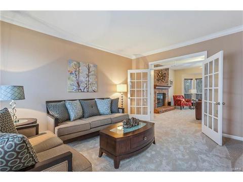 422 Arbor Glen Dr, Ballwin, MO 63021 photo 4
