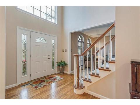 422 Arbor Glen Dr, Ballwin, MO 63021 photo 2
