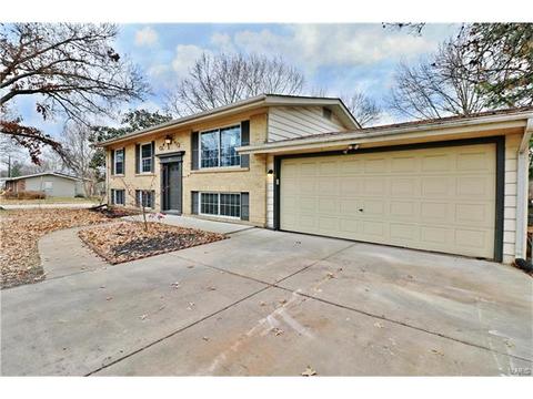 914 Broadhurst, Manchester, MO 63021 photo 2
