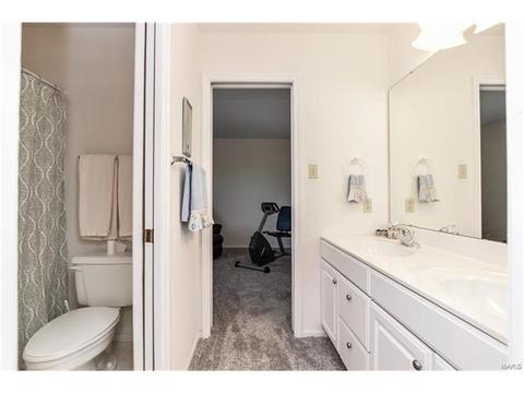 5555 Hennsley Cir, Weldon Spring, MO 63304 photo 30
