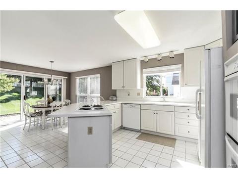 5555 Hennsley Cir, Weldon Spring, MO 63304 photo 7