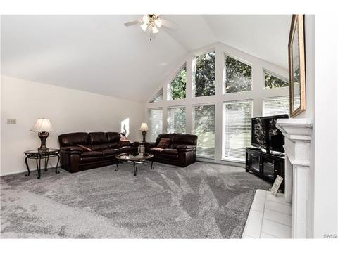 5555 Hennsley Cir, Weldon Spring, MO 63304 photo 17
