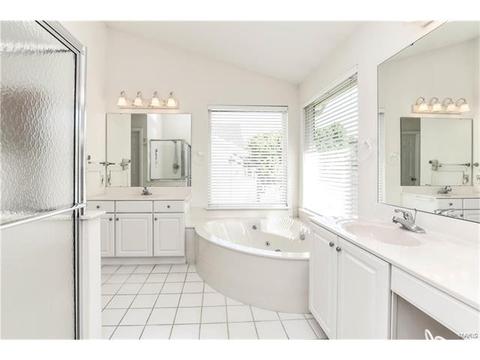 5555 Hennsley Cir, Weldon Spring, MO 63304 photo 24