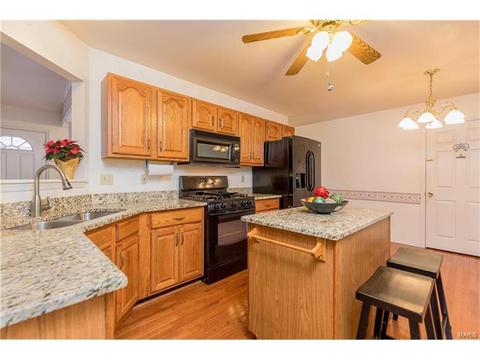104 Keystone Xing, O'fallon, MO 63368 photo 2