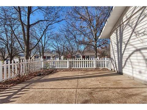 328 Sorrento, Ballwin, MO 63021 photo 25