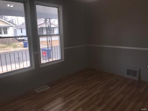 3716 Risch Ave, Saint Louis, MO 63125 photo 5