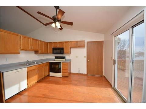 52 Mallard Pointe Dr, O'fallon, MO 63368 photo 4
