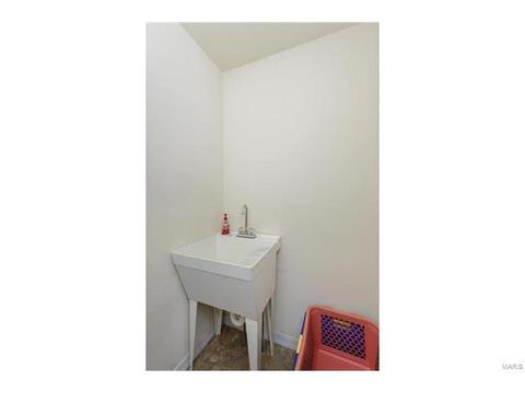 414 Dovedale Dr, O'fallon, MO 63366 photo 14