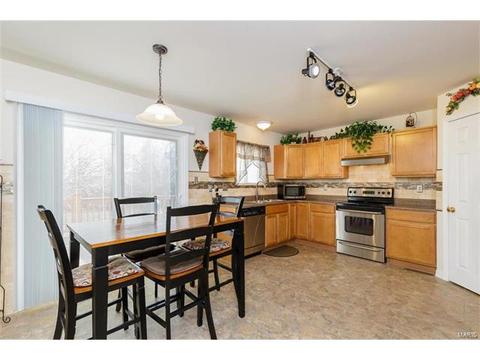 414 Dovedale Dr, O'fallon, MO 63366 photo 6