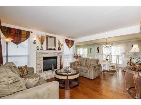 414 Dovedale Dr, O'fallon, MO 63366 photo 2