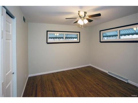 220 Chamberlin Dr, Ballwin, MO 63021 photo 6