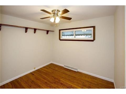 220 Chamberlin Dr, Ballwin, MO 63021 photo 8