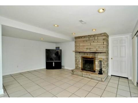 19 Lochhaven Ln, Ballwin, MO 63021 photo 16