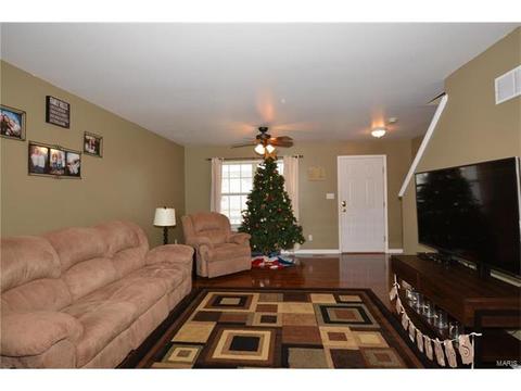 600 Midland Dr, O'fallon, MO 63366 photo 4
