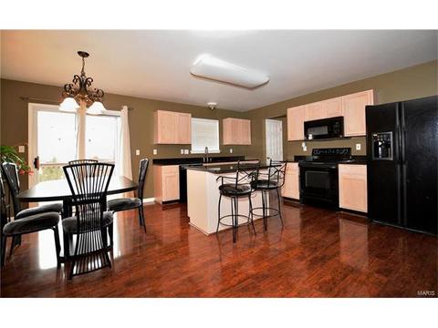 600 Midland Dr, O'fallon, MO 63366 photo 6
