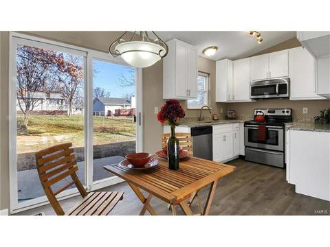 1377 Trading Post Ln, O'fallon, MO 63366 photo 5