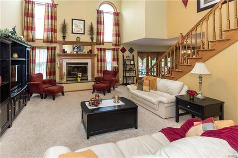 1013 Park Forest Pl, Ellisville, MO 63021 photo 3