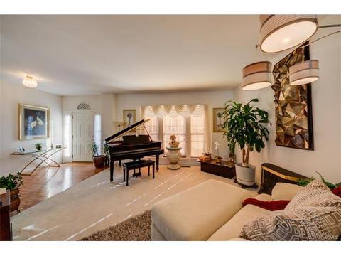 915 Midpoint Dr, O'fallon, MO 63366 photo 4