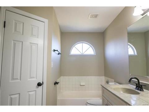 1235 Saddlemaker Ct, Saint Charles, MO 63304 photo 18