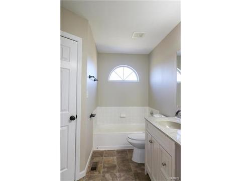 1235 Saddlemaker Ct, Saint Charles, MO 63304 photo 19