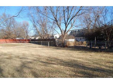 702 Eastbrook Ln, O'fallon, MO 63366 photo 3