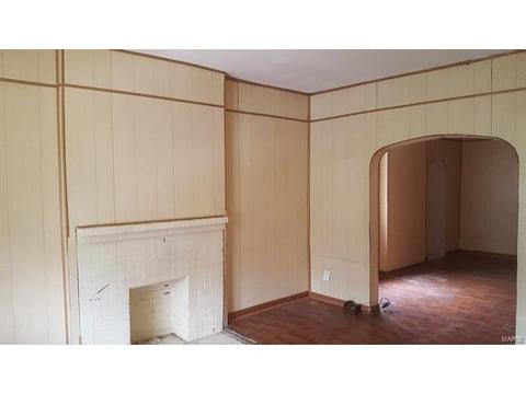 3823 S Compton Ave, Saint Louis, MO 63118 photo 9