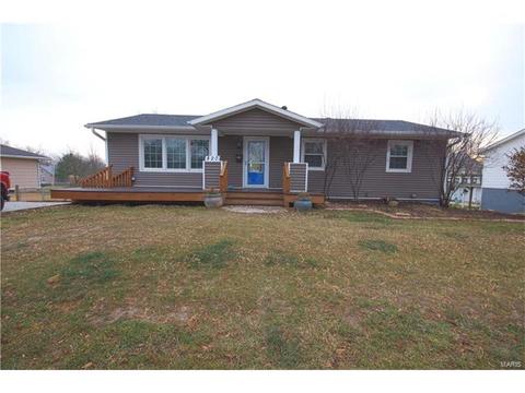 820 Pine St, Macon, MO 63552 photo 1