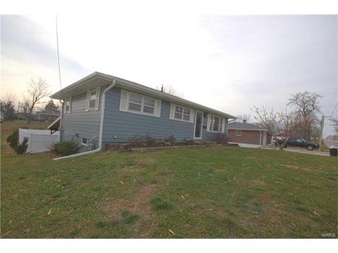 814 Pine St, Macon, MO 63552 photo 1