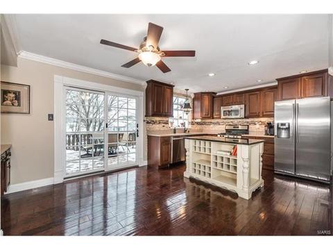 2 Winegarden Ct, O'fallon, MO 63368 photo 3