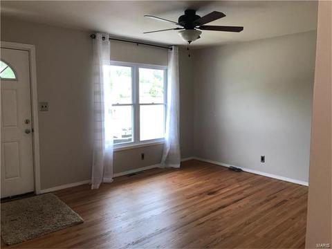 326 Hagemeister Dr, Eureka, MO 63025 photo 4
