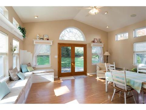 623 Oak Path Dr, Ballwin, MO 63011 photo 3