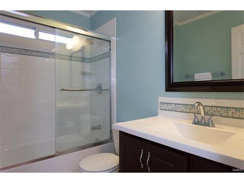 623 Oak Path Dr, Ballwin, MO 63011 photo 16
