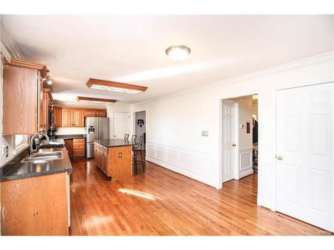 202 Westridge Parc, Ellisville, MO 63021 photo 9