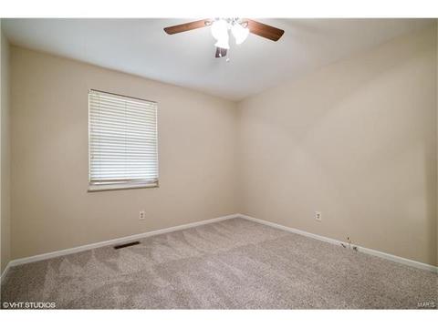 121 Timka Dr, Ballwin, MO 63011 photo 7