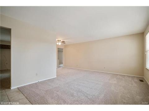 121 Timka Dr, Ballwin, MO 63011 photo 2