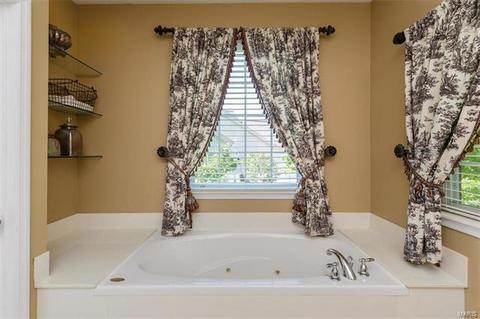 1022 Kiefer Ridge Dr, Ballwin, MO 63021 photo 29