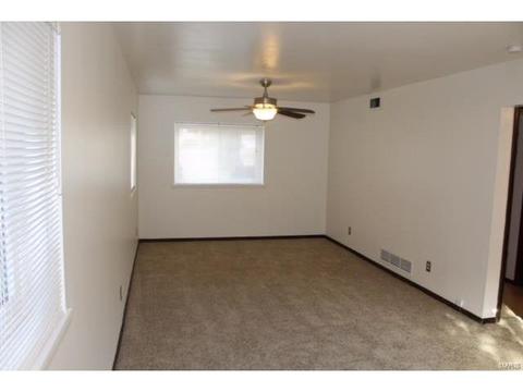 518 Spring Meadows Dr, Manchester, MO 63011 photo 5
