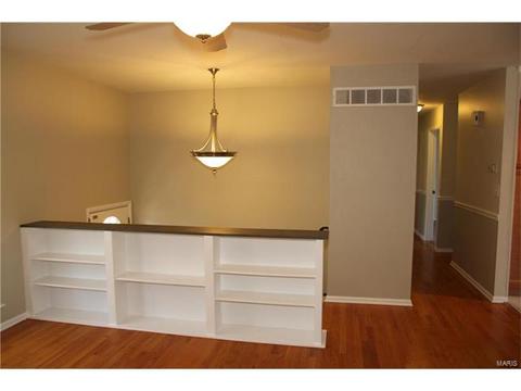 40 N Kern Dr, O'fallon, MO 63366 photo 4