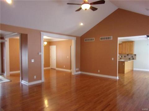 115 Lock Dr, Ballwin, MO 63011 photo 3