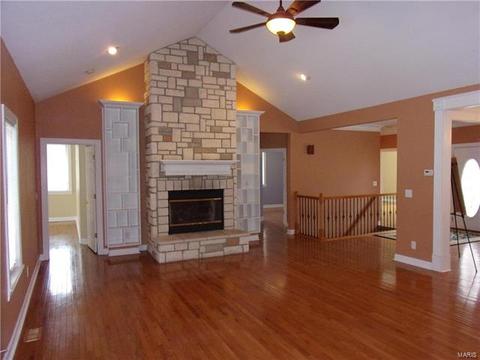 115 Lock Dr, Ballwin, MO 63011 photo 2
