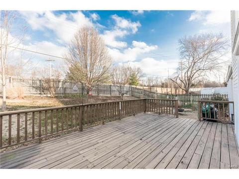 814 Clintwoode Ct, Ballwin, MO 63021 photo 6