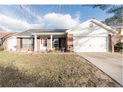814 Clintwoode Ct, Ballwin, MO 63021 photo 1