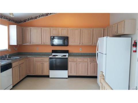 1485 Chambers Dr, O'fallon, MO 63366 photo 3