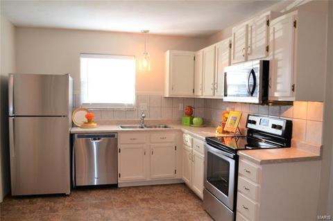 10 Fawn Meadows Dr, Eureka, MO 63025 photo 4