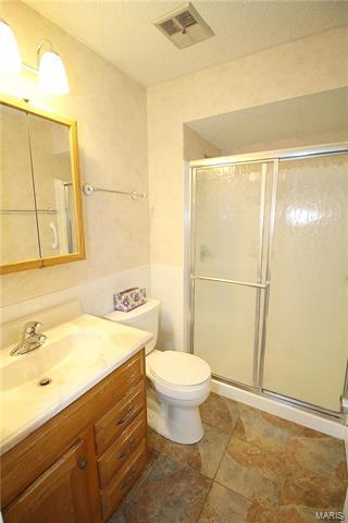 1332 Westbrooke Terrace Dr, Ballwin, MO 63021 photo 13