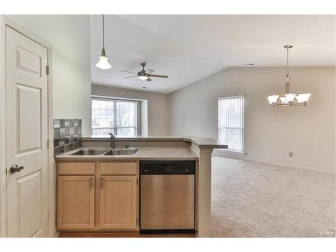 1316 Crossings Ct #C, Ballwin, MO 63021 photo 16